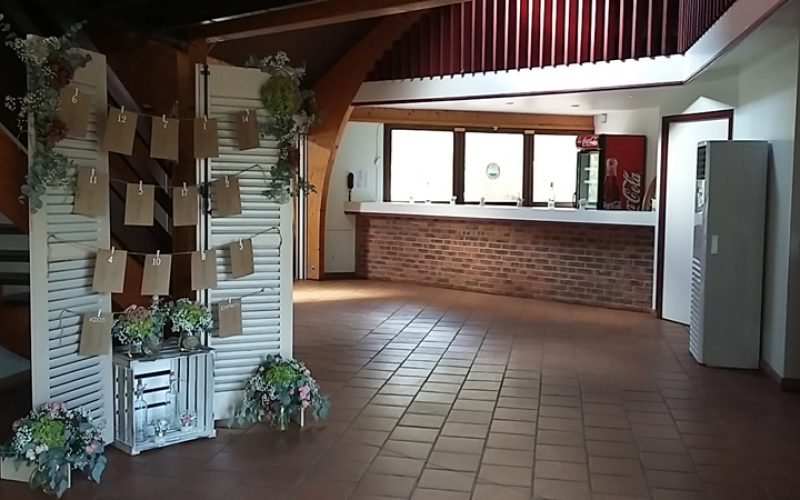 Buthiers salle polyvalente bar 13